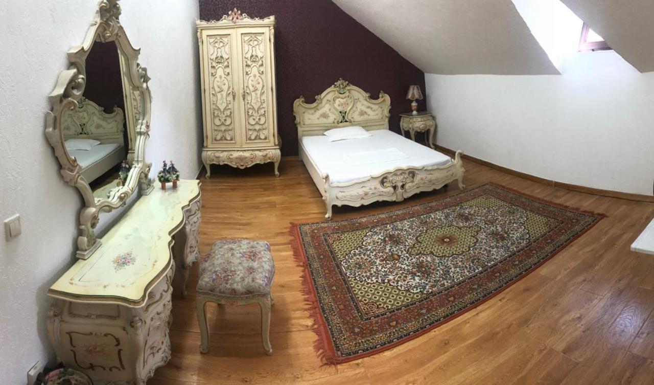 Rodem House Hostel Biszkek Zewnętrze zdjęcie